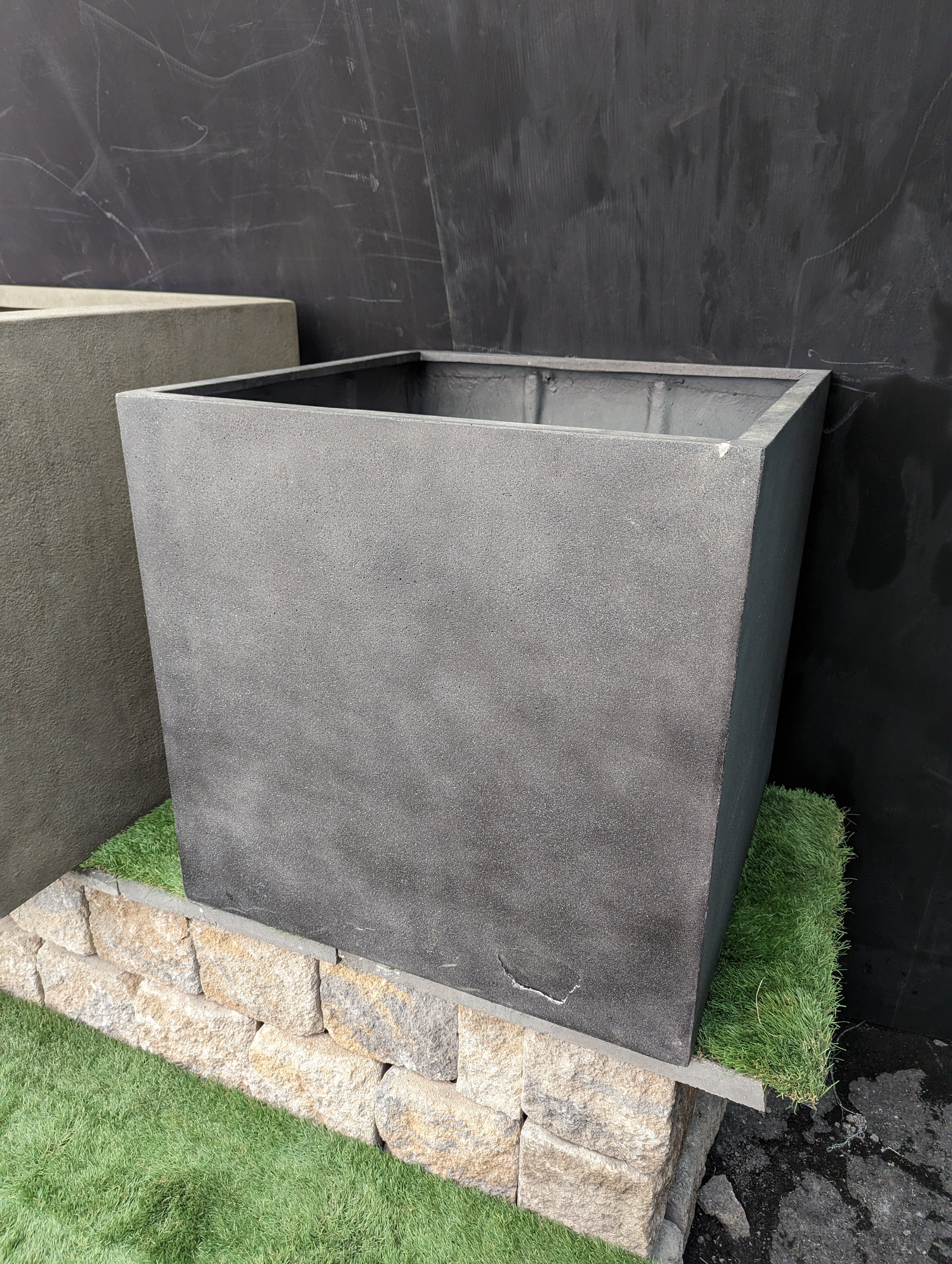 Photo of Campania Farnley Planter #2 - Clearance - Exclusively Campania